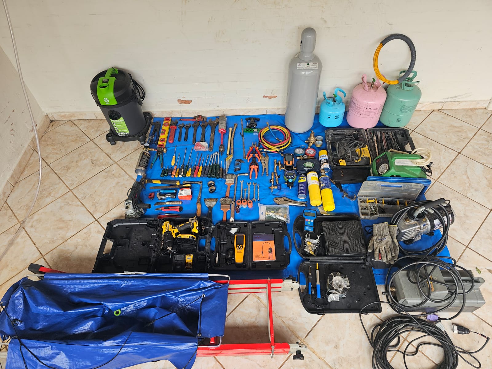 Ferramentas e equipamentos HR Climatização